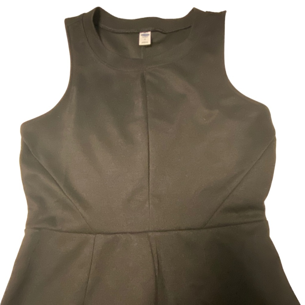 Little black dress🎵Old Navy🎵Size Medium🎵BLACK JACK🎵 - Picture 2 of 7